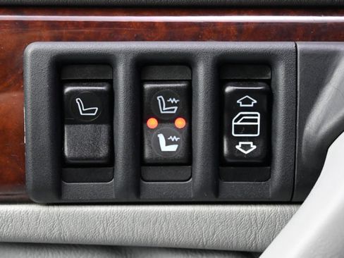 Used 1991 Mercedes-Benz 560 SEL image 47