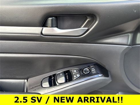 Used 2023 Nissan Altima 2.5 SV image 21