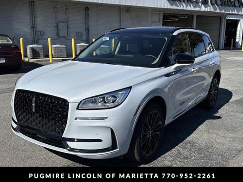 New 2026 Lincoln Corsair Reserve w/ Jet Appearance Package image 3