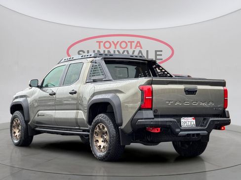 Used 2024 Toyota Tacoma Trailhunter image 7