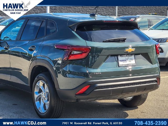 Used 2025 Chevrolet Trax LS w/ LS Convenience Package FWD image 6