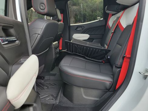 Certified 2024 GMC Canyon AT4X image 39