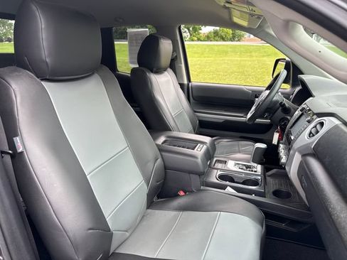 Used 2018 Toyota Tundra SR5 w/ TRD Off Road Package AWD/4WD image 13