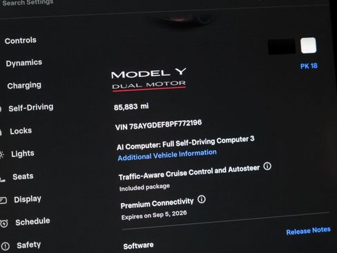 Used 2023 Tesla Model Y Performance AWD/4WD image 16