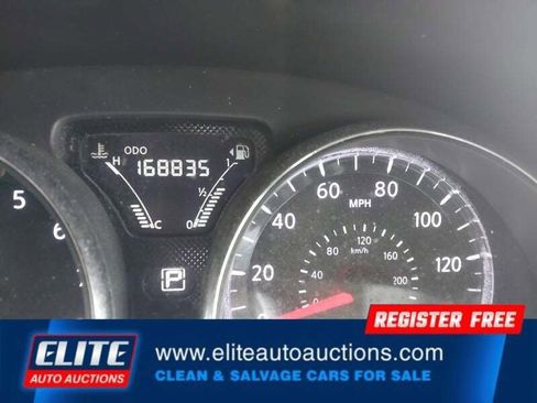 Used 2019 Nissan Versa SV FWD image 14