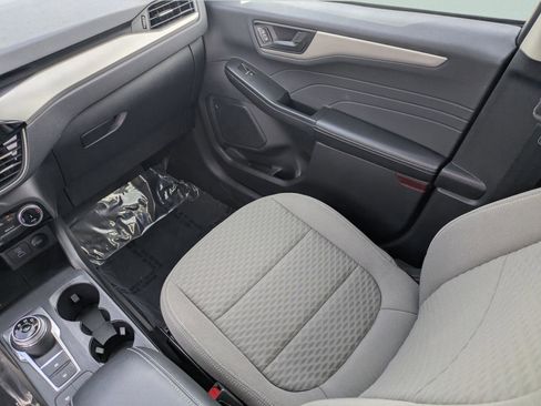 Used 2022 Ford Escape SE w/ SE Sport Appearance Package FWD image 22