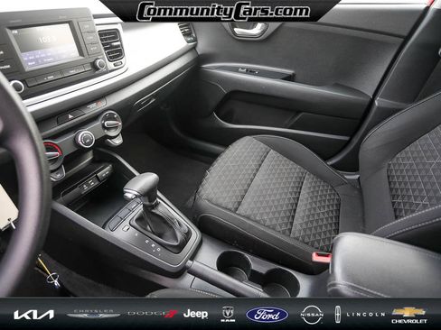 Used 2018 Kia Rio S image 19