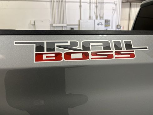New 2026 Chevrolet Silverado 1500 LT Trail Boss w/ LT Trail Boss Premium Package AWD/4WD image 12