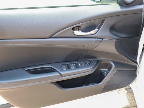 Used 2019 Honda Insight Touring image 15