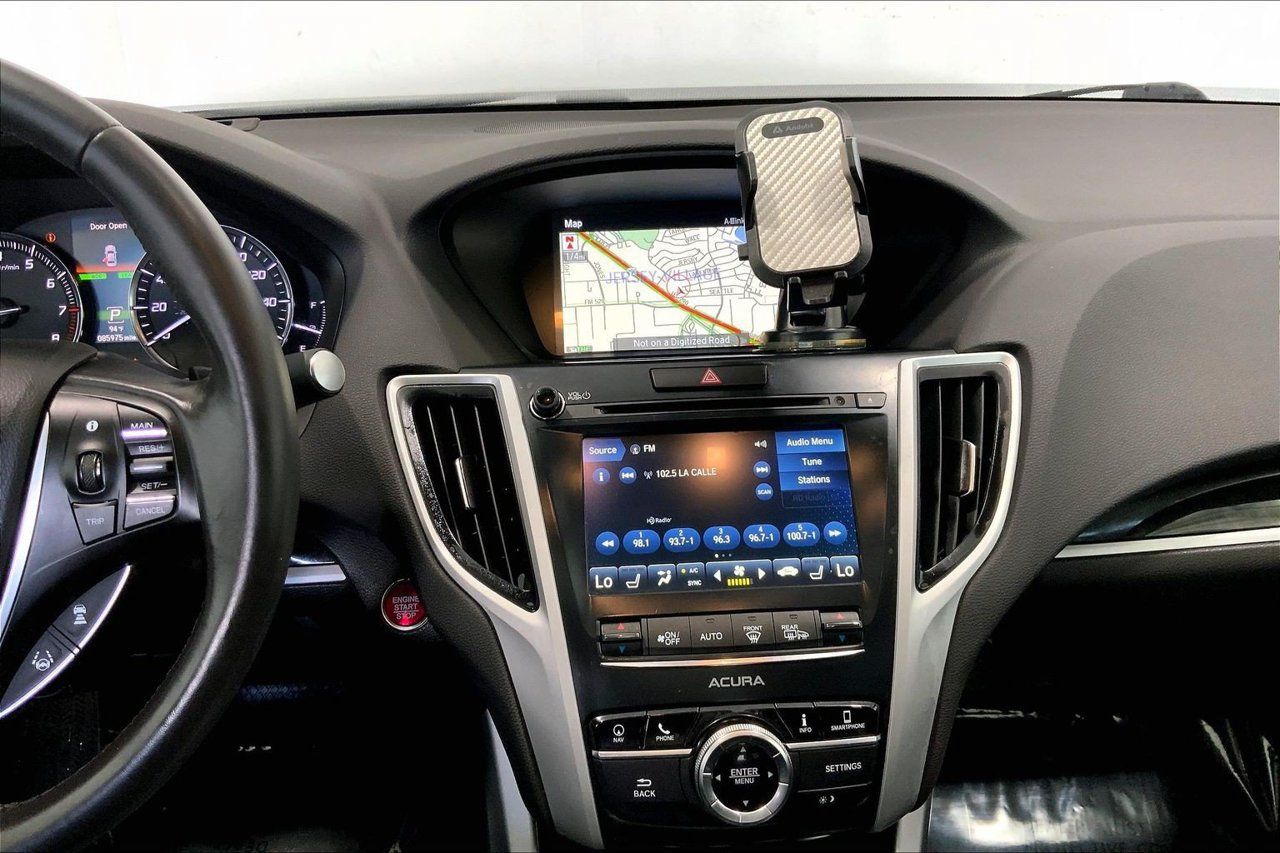 Used 2019 Acura TLX w/ Technology Package FWD image 5