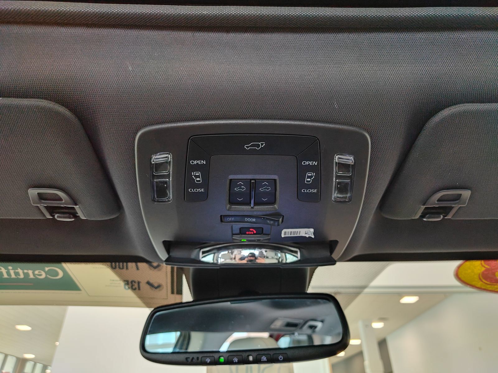 Used 2023 Toyota Sienna XSE AWD/4WD image 29