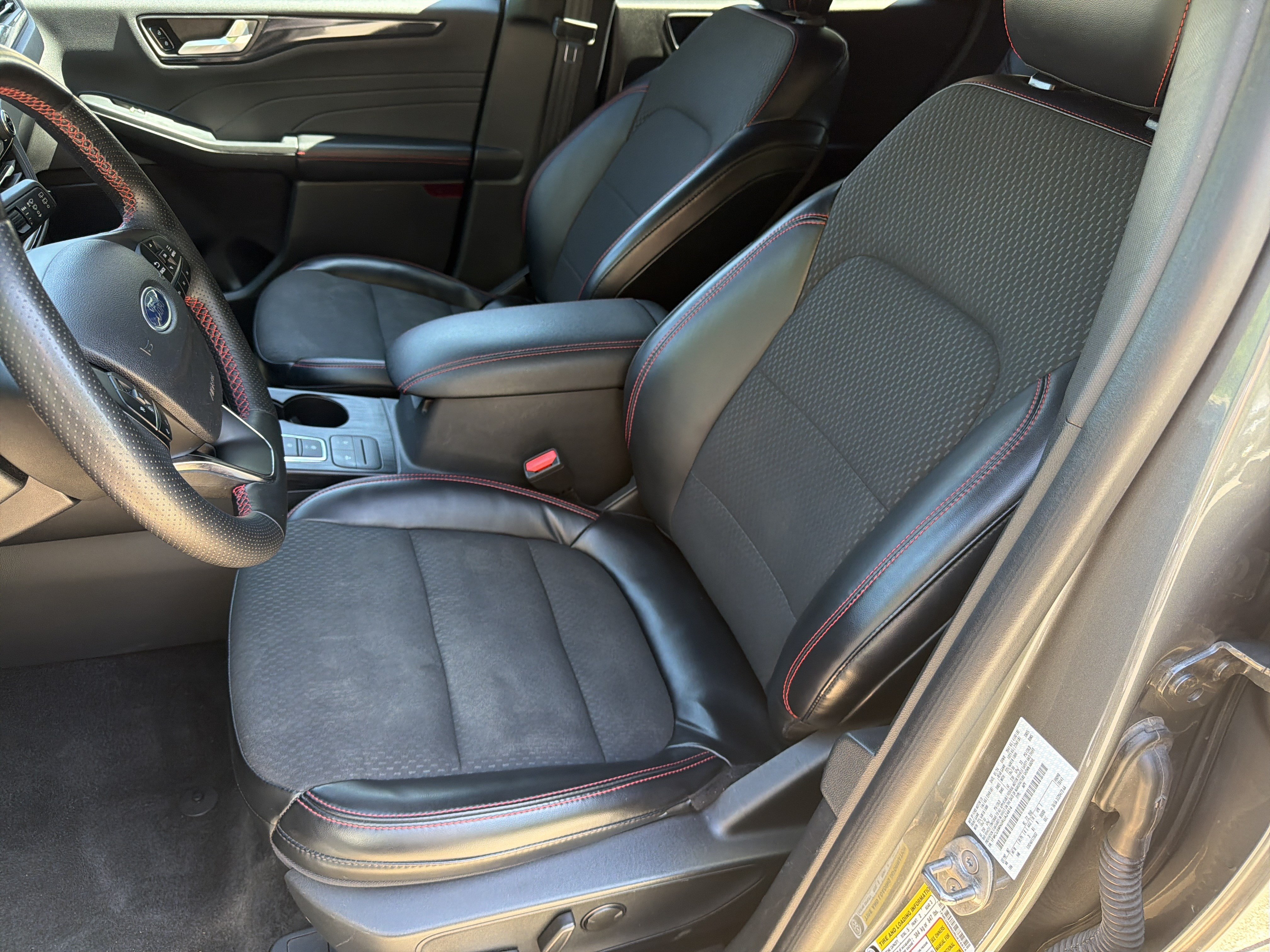 Used 2024 Ford Escape ST-Line AWD/4WD image 16