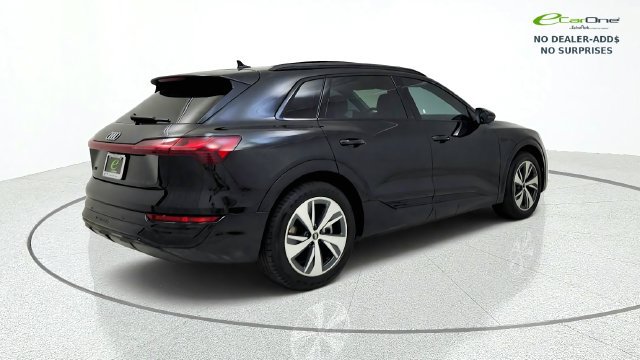 Used 2024 Audi Q8 e-tron Premium AWD/4WD image 8