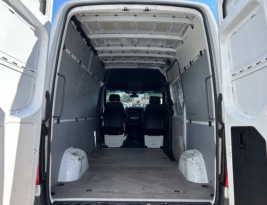 Used 2025 Mercedes-Benz Sprinter 2500 image 13
