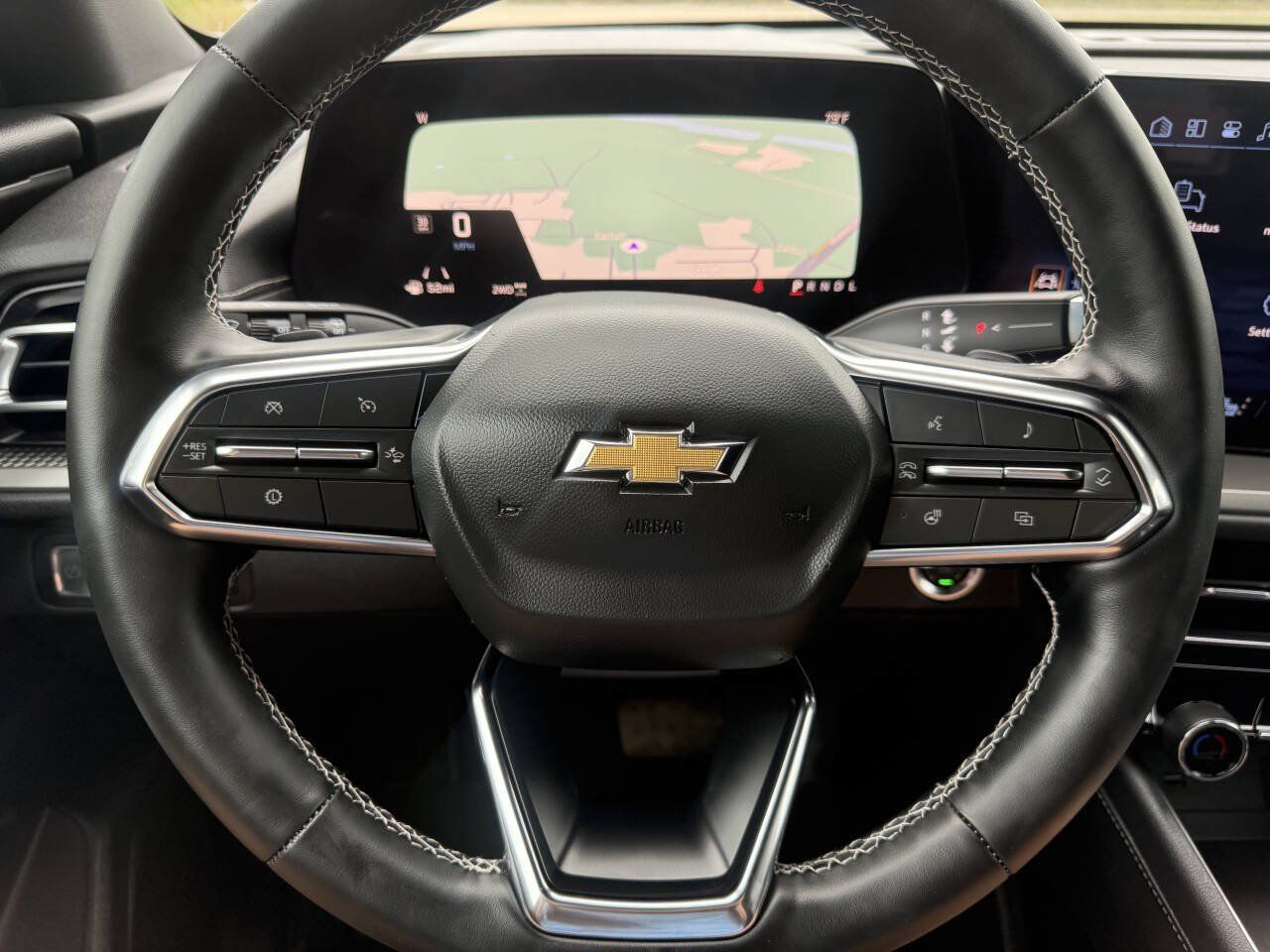 Used 2026 Chevrolet Traverse LT w/ LPO, Floor Liner Package AWD/4WD image 13