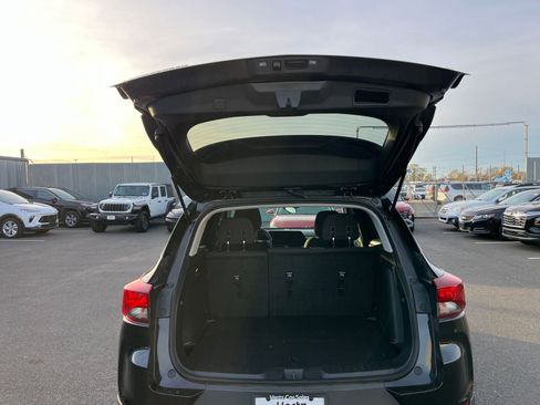 Used 2025 Chevrolet TrailBlazer LT image 29