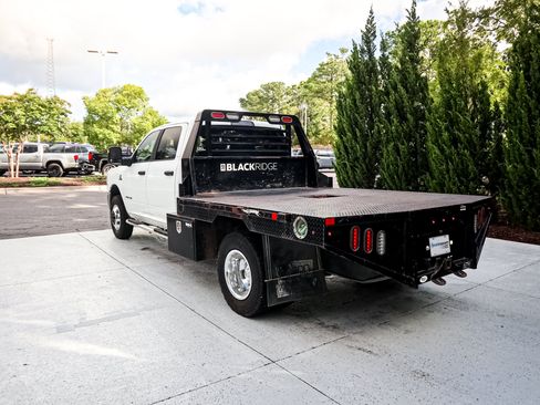 Used 2024 RAM 3500 SLT w/ Quick Order Package 2YG SLT AWD/4WD image 9