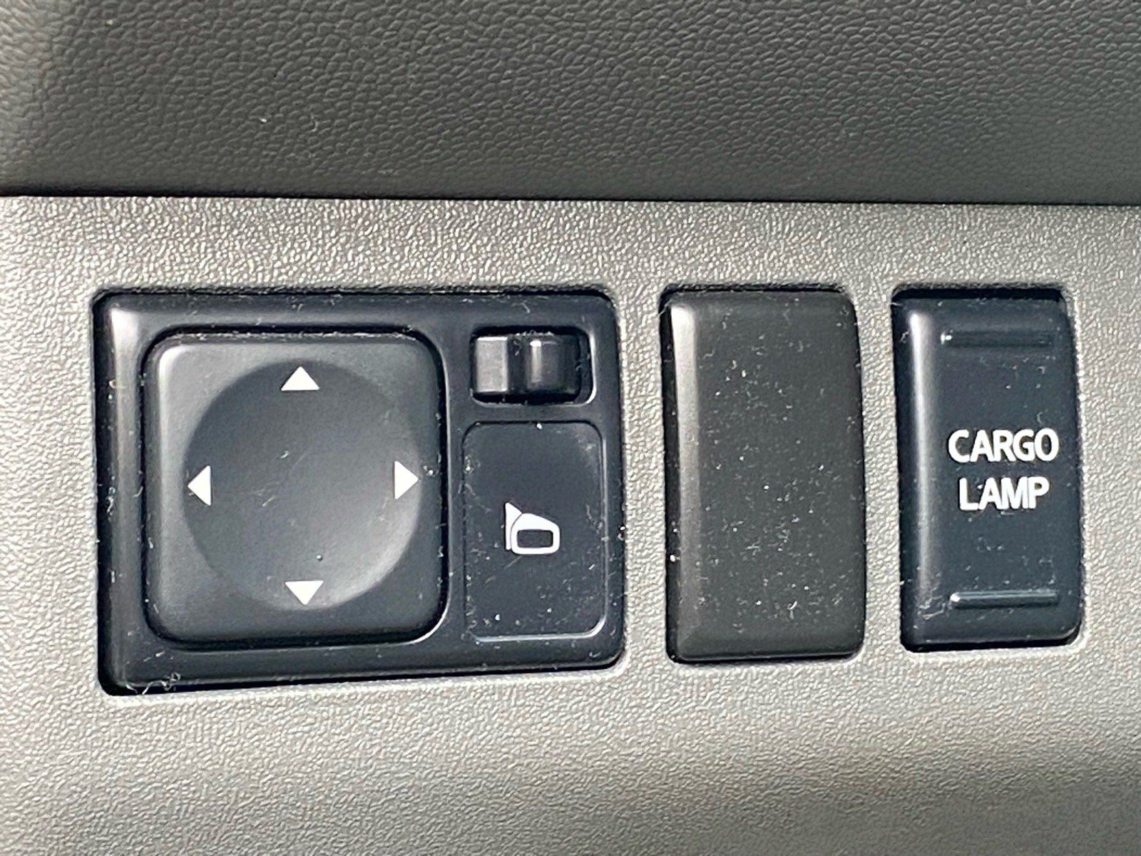 Used 2019 Nissan Frontier SL RWD image 13