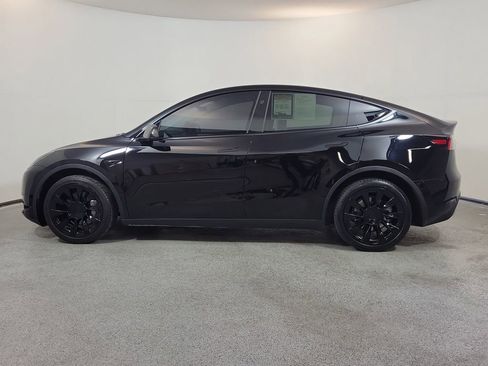 Used 2024 Tesla Model Y Long Range RWD image 4