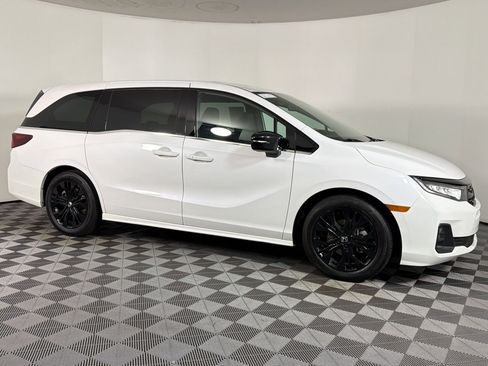 Used 2025 Honda Odyssey Sport-L image 6