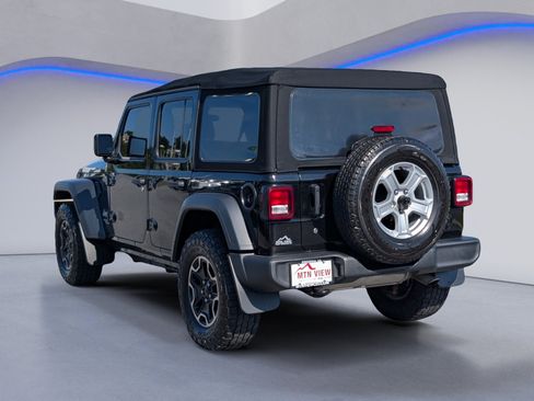 Used 2018 Jeep Wrangler Unlimited Sport S AWD/4WD image 7