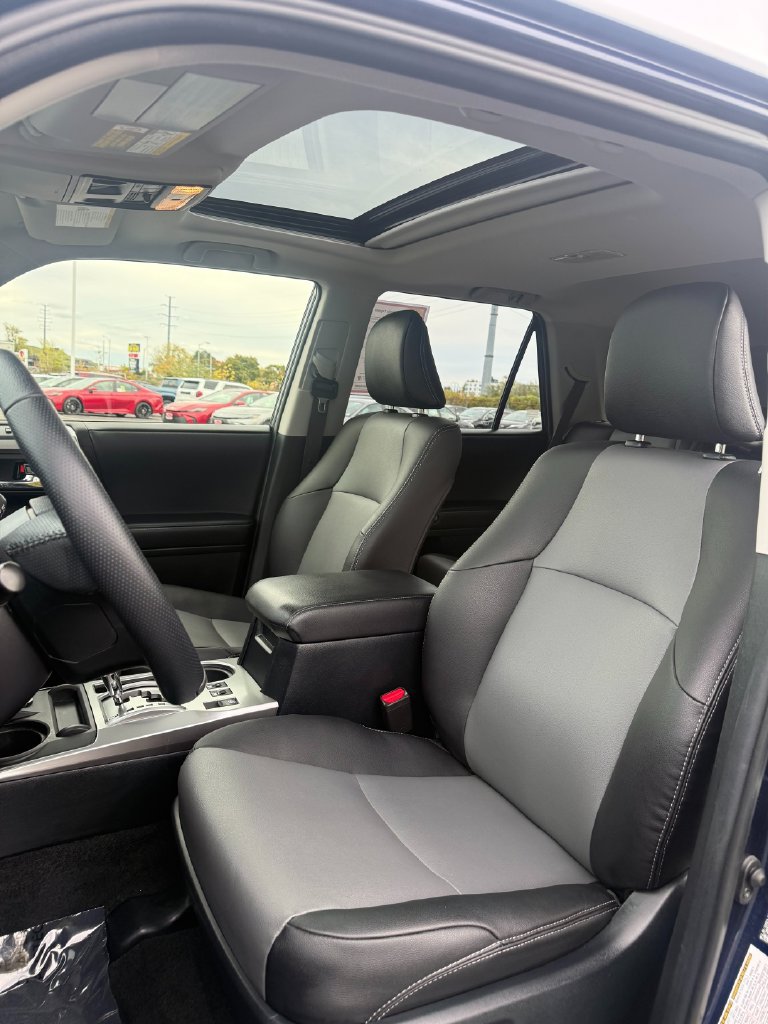 Used 2023 Toyota 4Runner SR5 Premium w/ Moonroof Package AWD/4WD image 28