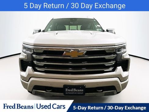 Used 2025 Chevrolet Silverado 1500 High Country image 2