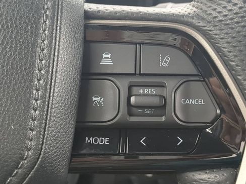 Used 2024 Toyota Tundra Limited AWD/4WD image 23