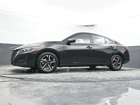 Used 2024 Nissan Sentra SV FWD image 50