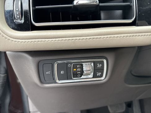 Used 2020 Lincoln Aviator Reserve w/ Equipment Group 202A image 33