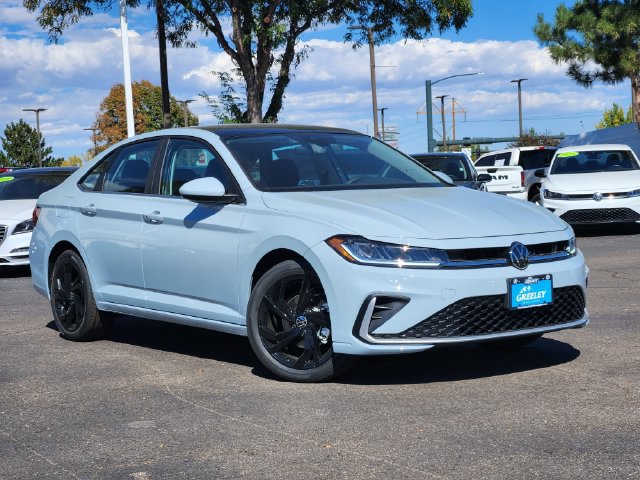New 2027 Volkswagen Jetta SE FWD image 1