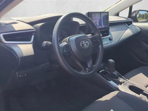 Certified 2025 Toyota Corolla LE FWD image 9