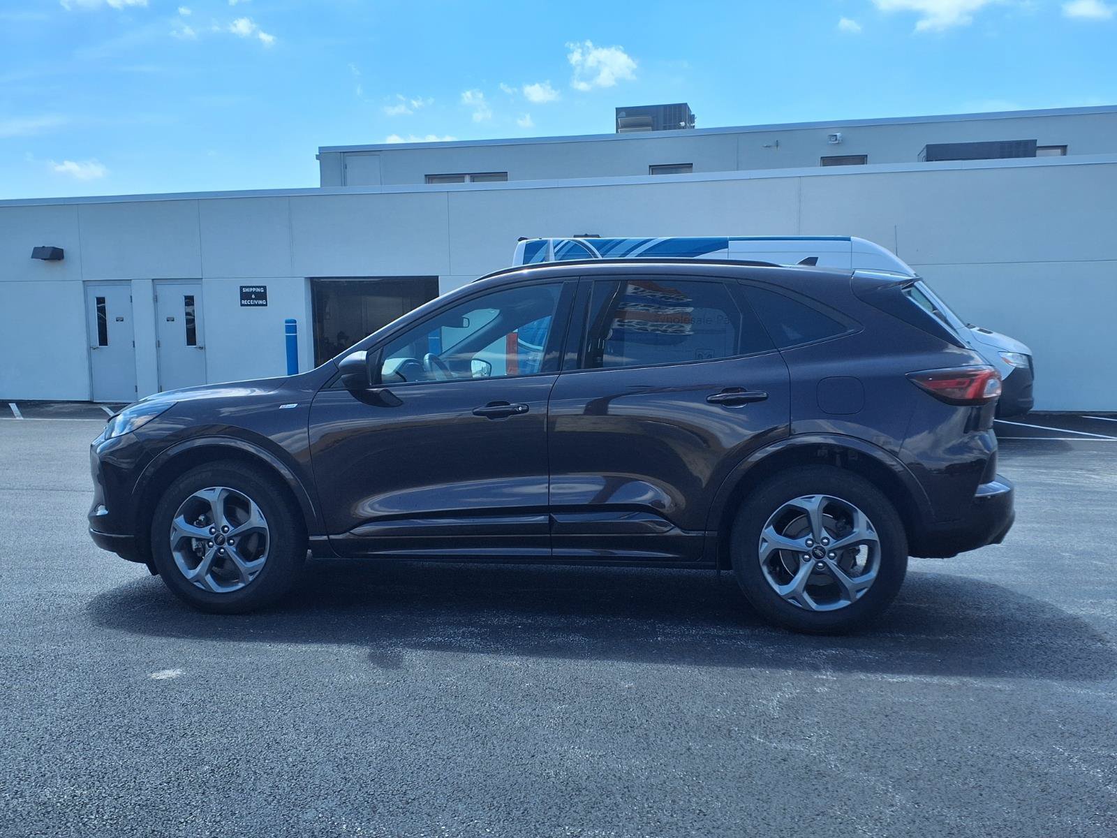 Used 2023 Ford Escape ST-Line w/ Tech Pack #1 AWD/4WD image 10