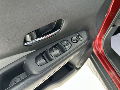 Used 2023 Nissan Kicks SR w/ SR Premium Package image 17