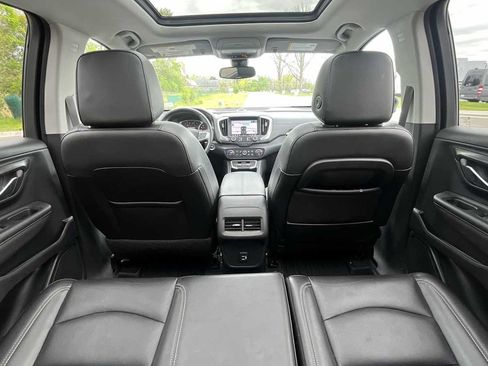 Used 2022 GMC Terrain SLT w/ Infotainment Package II AWD/4WD image 12