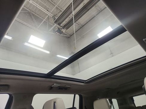 Used 2024 Cadillac Escalade ESV Sport Platinum w/ LPO, ONYX Package image 17