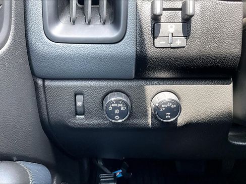 Used 2018 Chevrolet Colorado Z71 w/ Centennial Edition AWD/4WD image 33