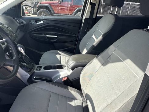 Used 2015 Ford Escape SE image 6