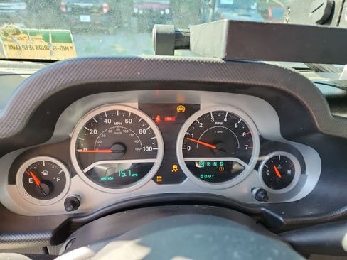 Used 2010 Jeep Wrangler Unlimited Sport AWD/4WD image 9