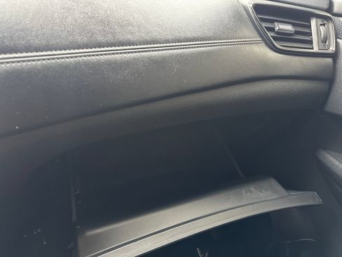 Used 2019 Nissan Rogue SL FWD image 31