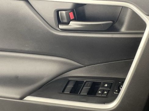 Used 2024 Toyota RAV4 LE image 17