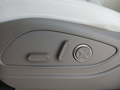 New 2026 Hyundai Palisade SEL Premium FWD image 17