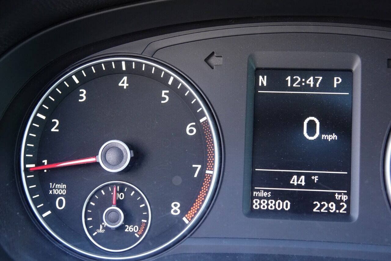 Used 2012 Volkswagen Passat 2.5 SE FWD image 80