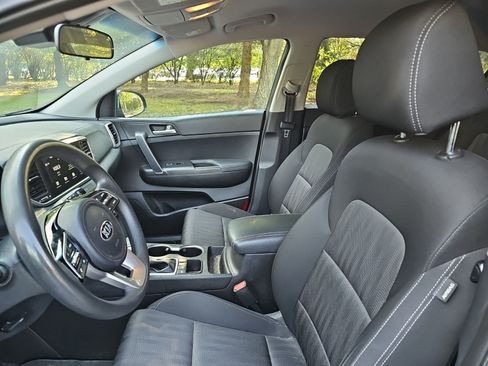 Used 2020 Kia Sportage LX AWD/4WD image 16