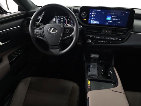 Used 2025 Lexus ES 350 Premium image 17