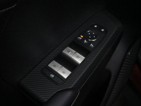 New 2026 Mitsubishi Outlander SE image 16