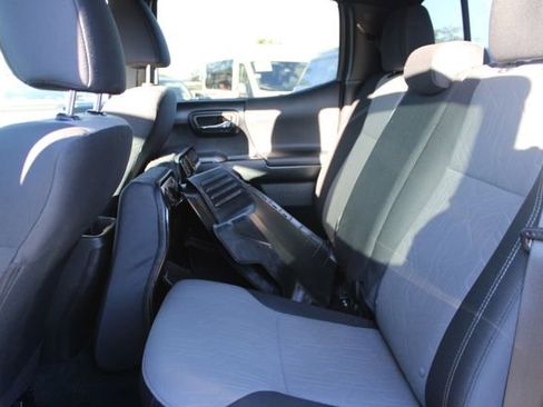 Used 2023 Toyota Tacoma TRD Sport image 34