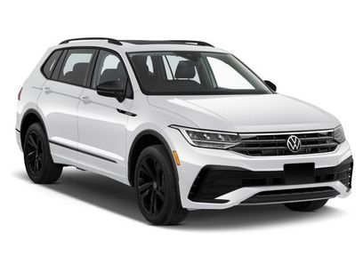 Used 2025 Volkswagen Tiguan SE R-Line