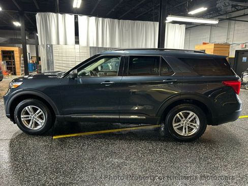 Used 2022 Ford Explorer XLT AWD/4WD image 7
