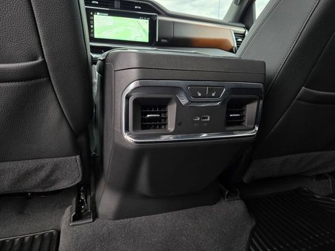 Used 2025 GMC Sierra 1500 Denali w/ Denali Reserve Package AWD/4WD image 32